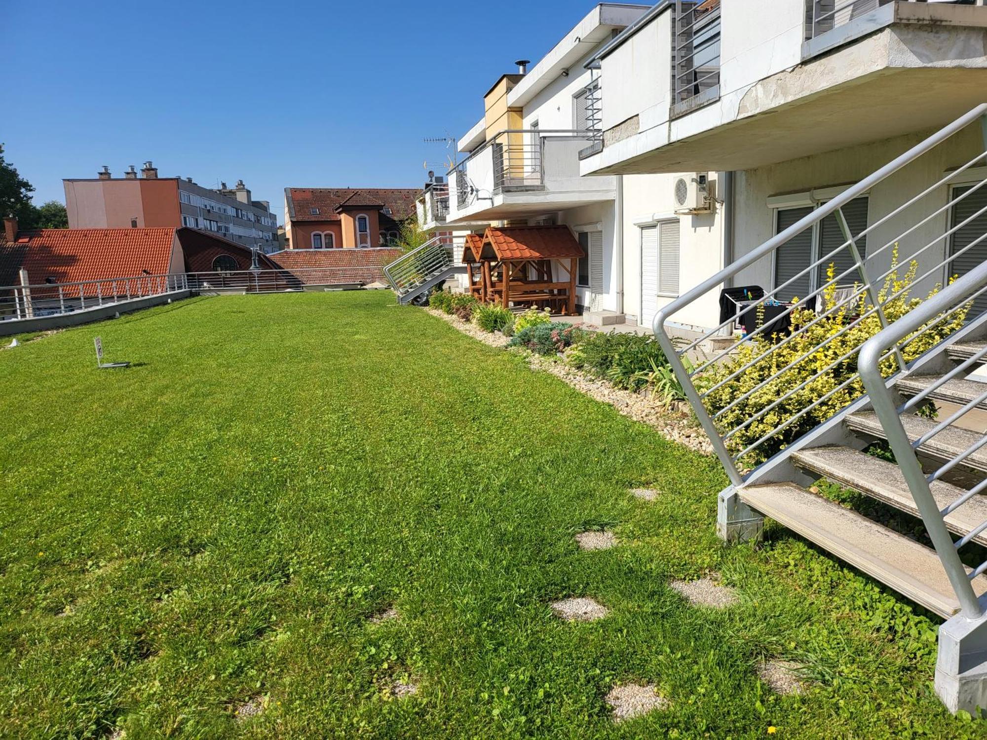 Jozsef Attila Apartman Hajdúszoboszló 外观 照片