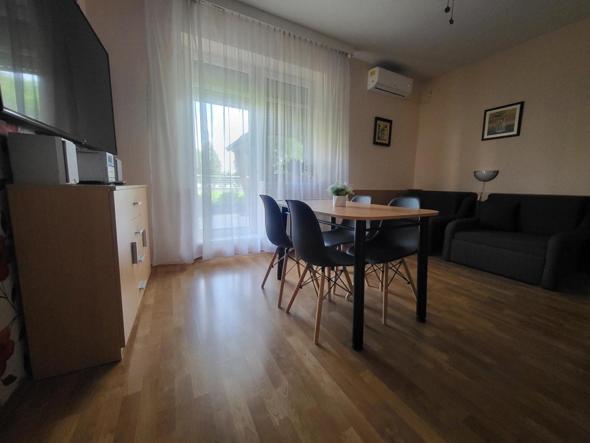 Jozsef Attila Apartman Hajdúszoboszló 外观 照片
