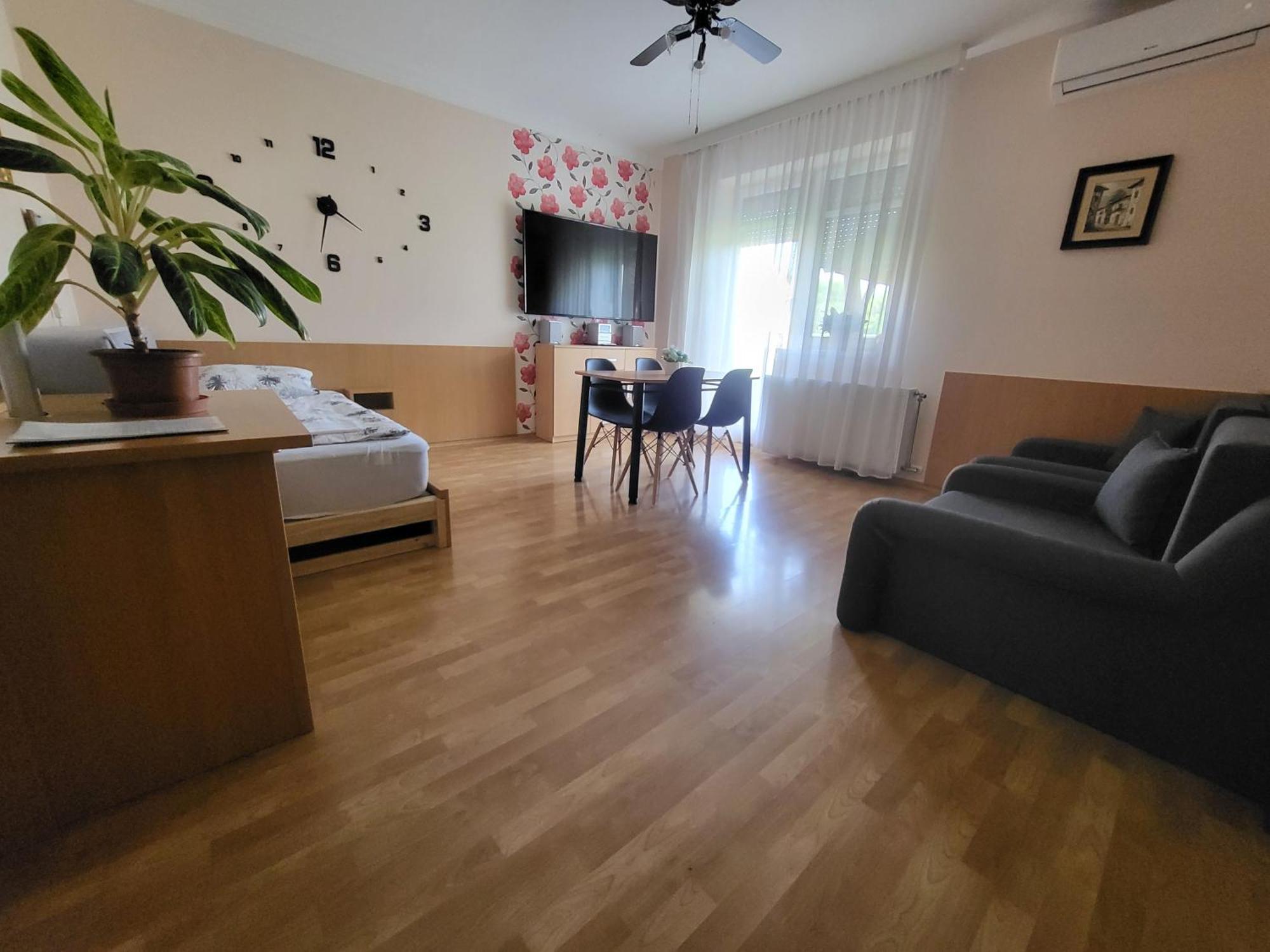 Jozsef Attila Apartman Hajdúszoboszló 外观 照片