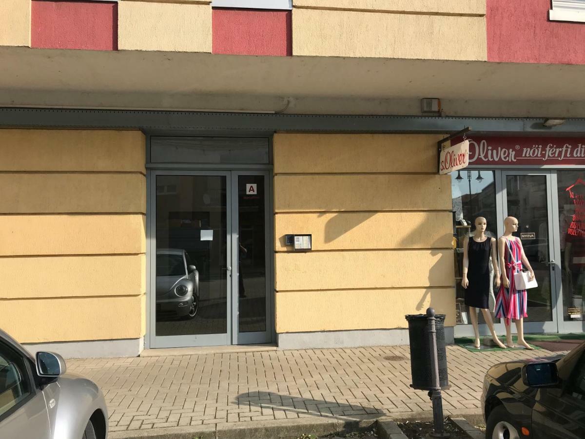 Jozsef Attila Apartman Hajdúszoboszló 外观 照片